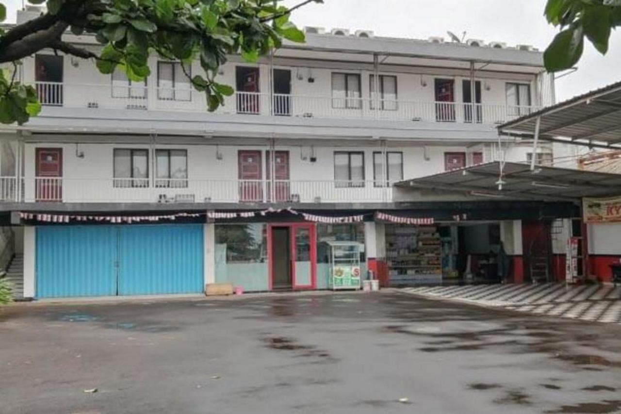 Laponca Residence Pondok Cabe Syariah Redpartner Duku Екстериор снимка